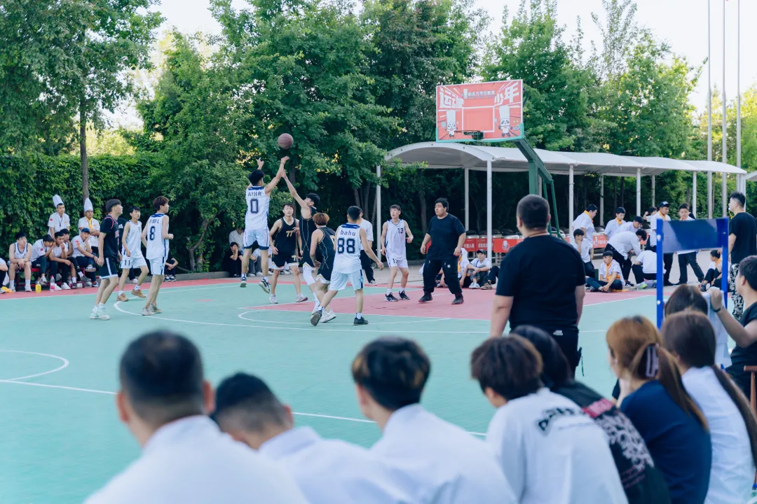 新疆新东方“迎‘篮’而上 追‘球’梦想”篮球比赛开幕式圆满举办！